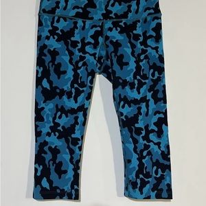 Splits59 4 piece athletic camo outfit